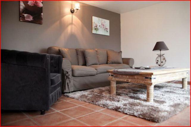 Villa Castel Maison-Table D'Hotes & Jardin-Refuge De Biodiversite Rillieux-la-Pape 외부 사진